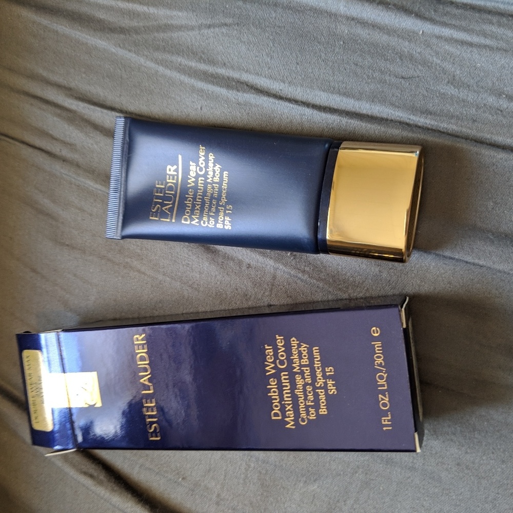 4 Estee lauder double wear maximum cover in rattan